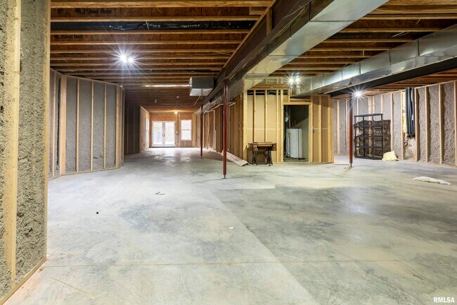 Building Photo - 3115 W Striegel Rd