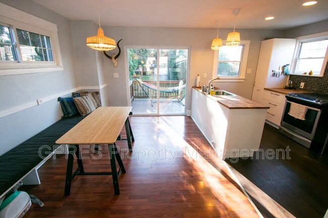 Building Photo - House for rent Swisshelm Park