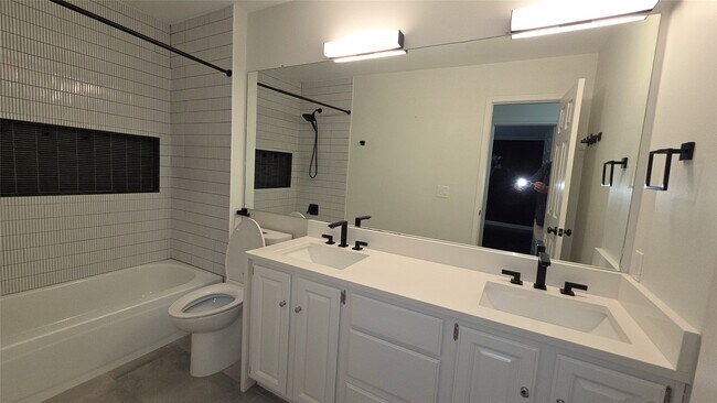 Building Photo - 54 Thorn Berry Pl