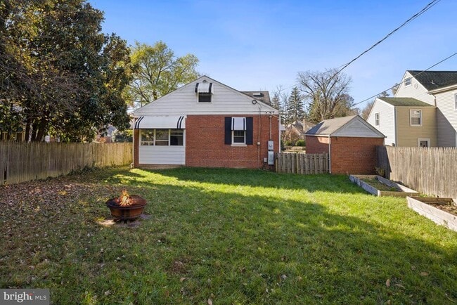 Building Photo - 6066 Wooten Dr