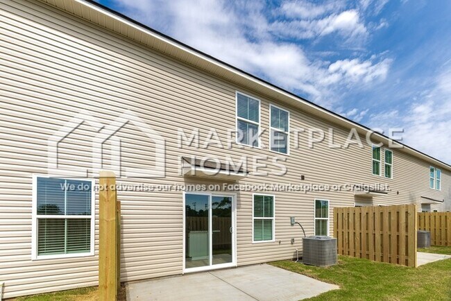 Building Photo - 4129 Hudson Ct SW