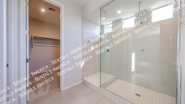 Building Photo - 17611 W Missouri Ave