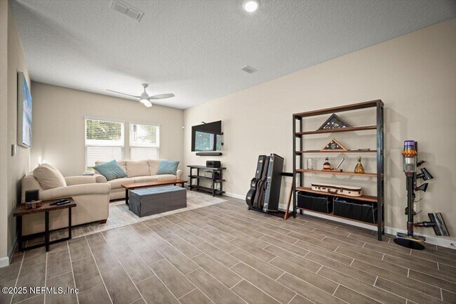 Building Photo - 1255 Beach Dune Dr