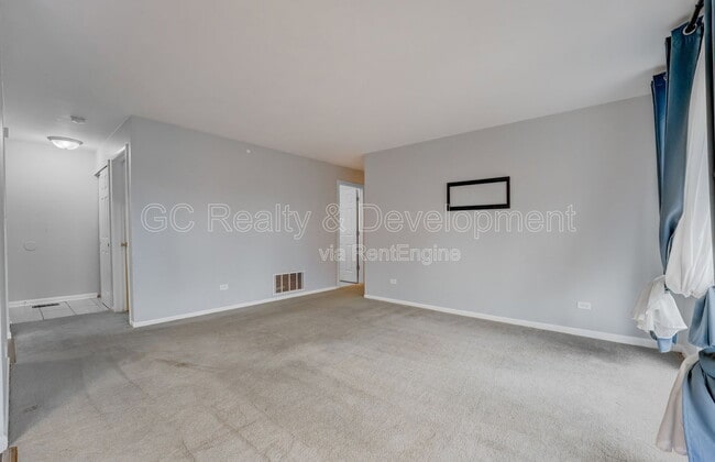 Building Photo - 5850 Fresno Ct