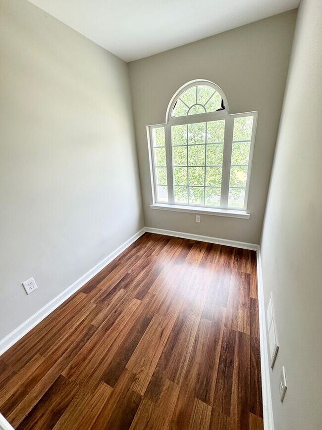 Building Photo - Fabulous Home in Ballantyne!!!
