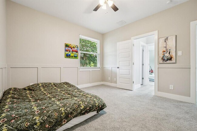 Building Photo - 16601 Malaga Hills Dr