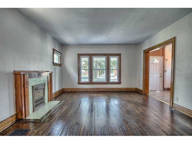 Building Photo - 374 E 12th Ave