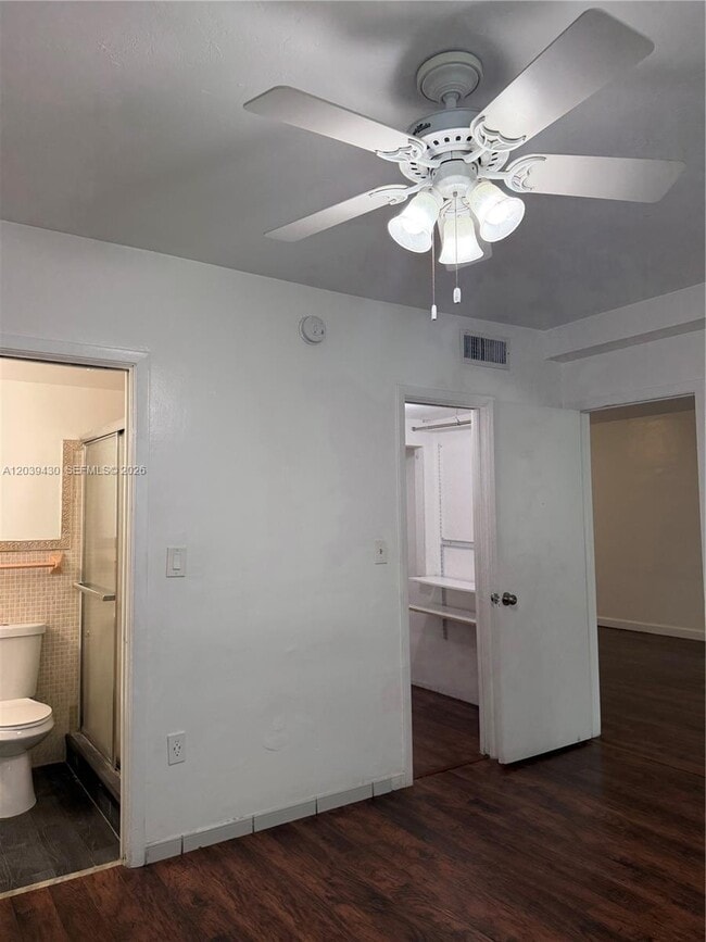 Building Photo - 1667 NE Miami Gardens Dr