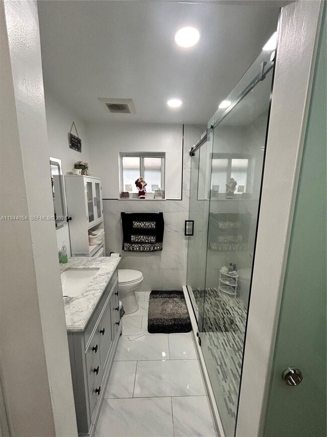 Building Photo - 9028 NW 114th Terrace