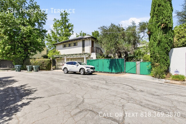 Building Photo - 484 Prospect Terrace