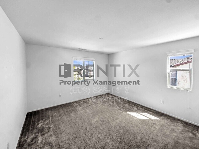 Building Photo - 15739 Yosemite St