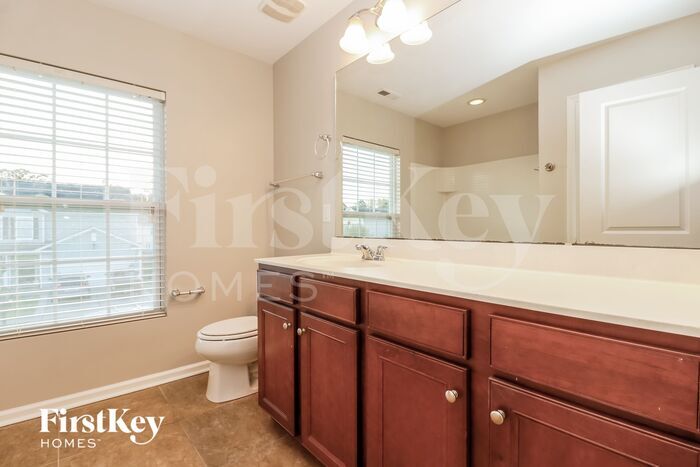 Building Photo - 9023 Hema Ln