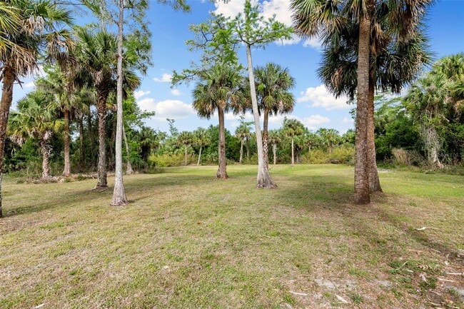 Building Photo - 1020 19th St SW