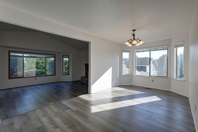Building Photo - 2739 SW 347th Pl