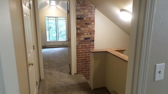 Building Photo - 2334 Augusta St