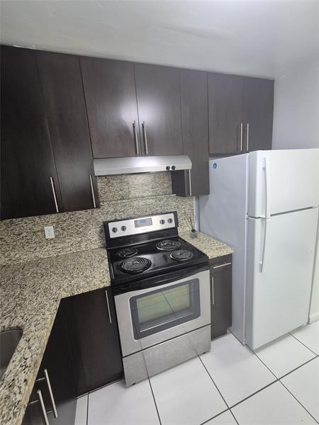 Building Photo - 3520 Polk St