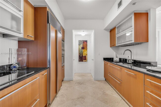 Building Photo - 400 Alton Rd