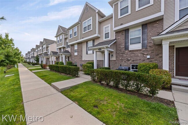 Building Photo - 4636 Bradley Cir