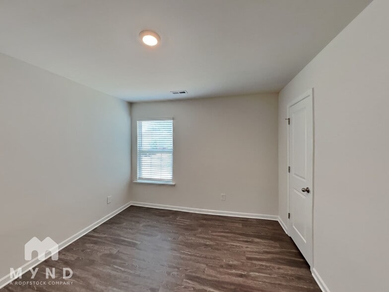 Building Photo - 1025 Jaxson Terry LN