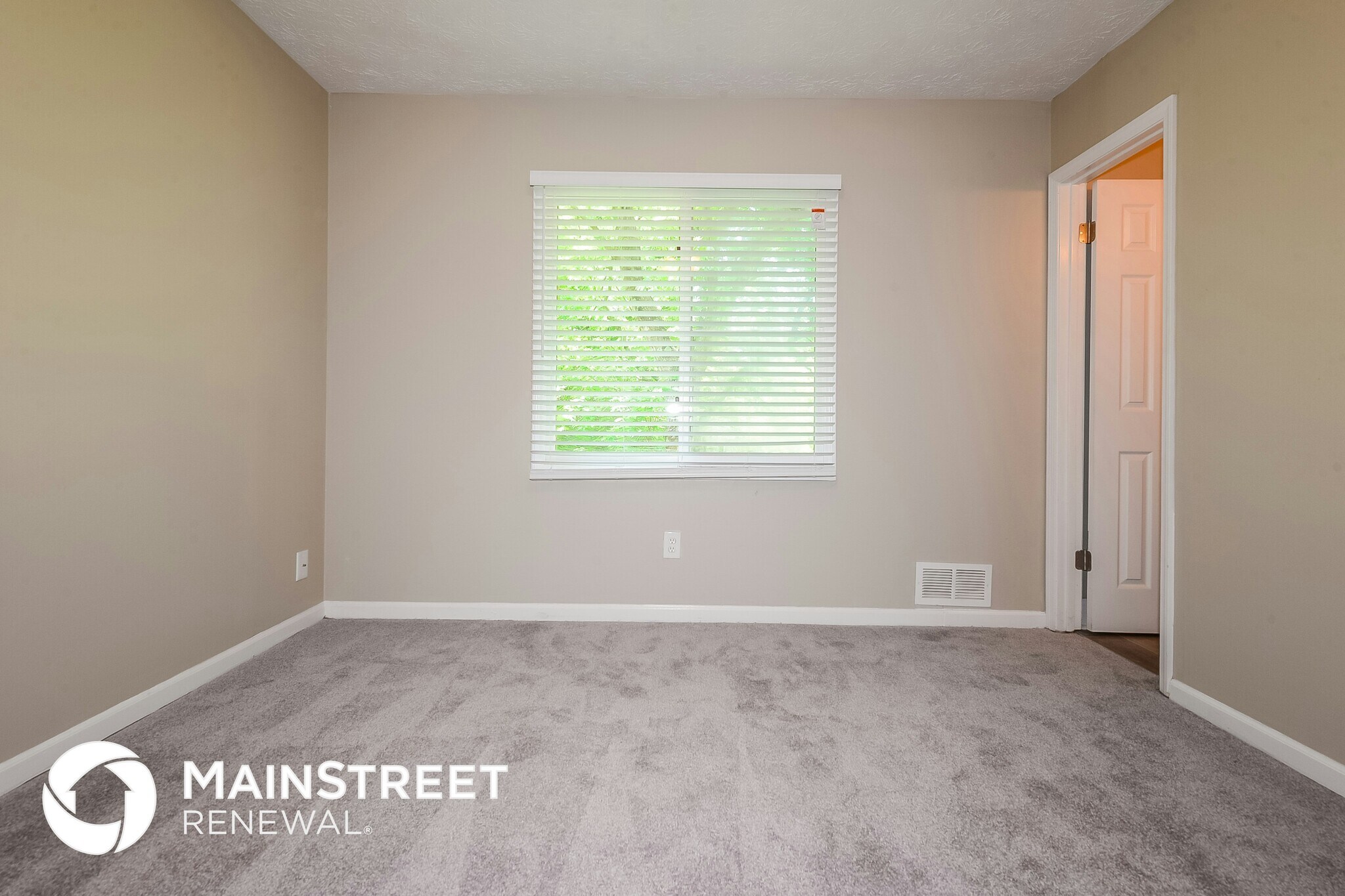 Building Photo - 3275 Creekwood Dr