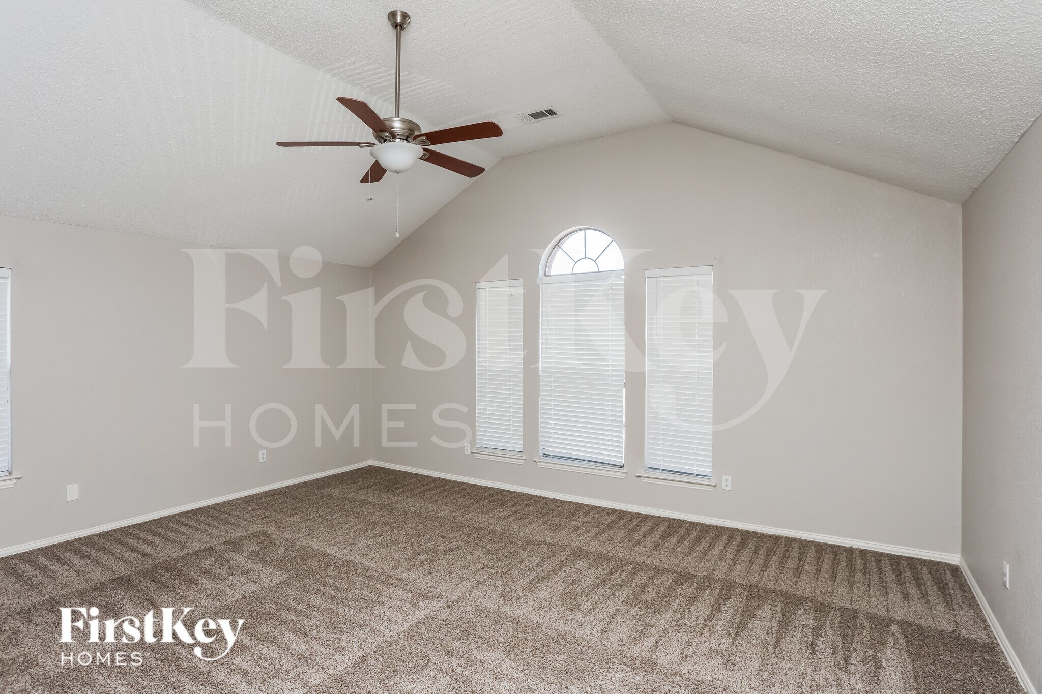 Building Photo - 5902 Silverpoint Ct