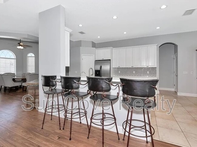 Building Photo - 6407 213th St E