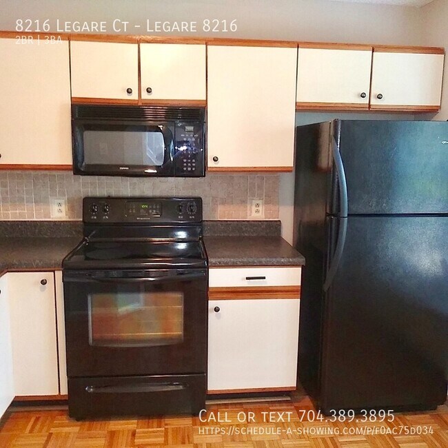 Building Photo - 8216 Legare Ct