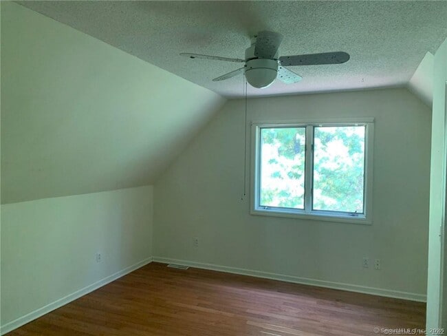 Building Photo - 380 Huckleberry Hill Rd