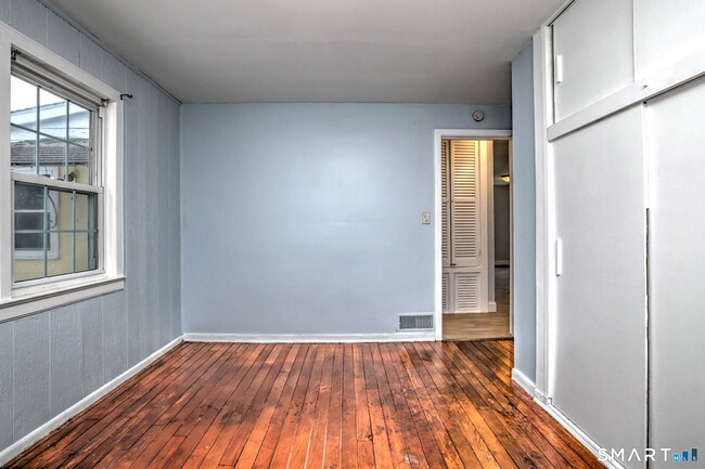 Building Photo - 106 Higbie Dr