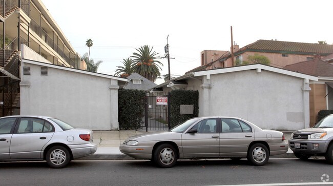 Building Photo - 1116-1122 E 1st Street