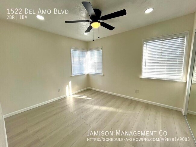 Building Photo - 1522 Del Amo Blvd