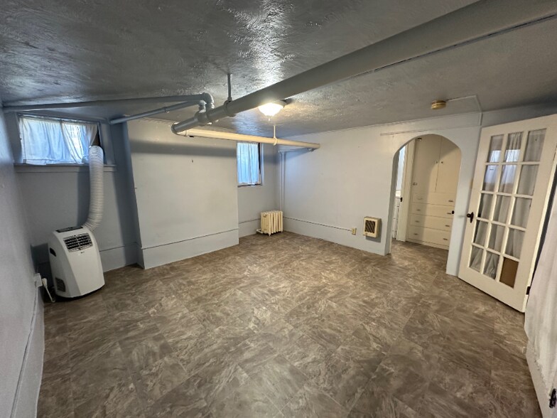 Building Photo - 178 N 200 E