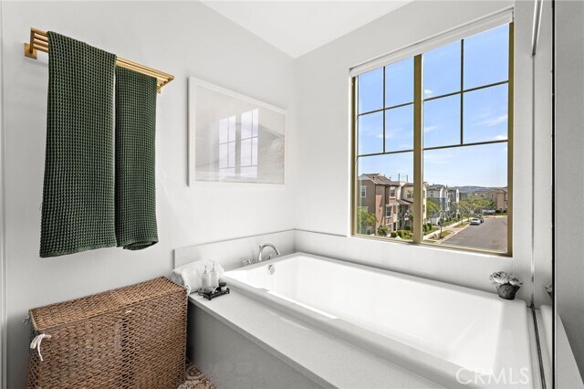 Building Photo - 26 Yerra St