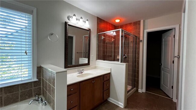 Building Photo - 5830 Falls Landing Dr
