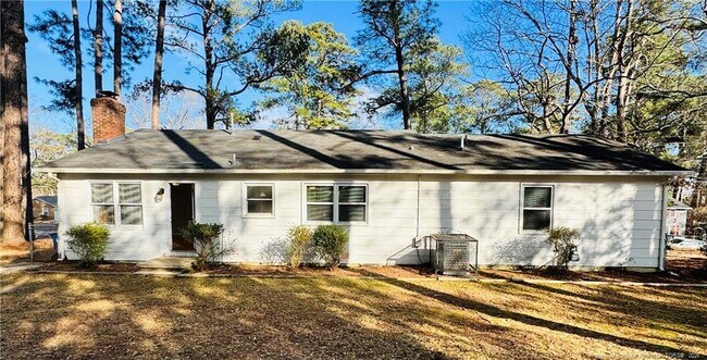 Building Photo - 1625 Van Buren Ave