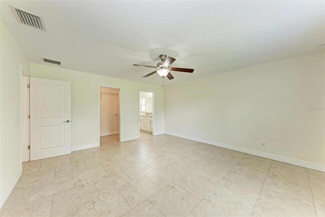 Building Photo - 3560 Eldron Ave