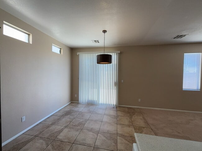 Building Photo - This is where comfort and style meet - This spacious 3-Bedroom, 2.5 bath home is waiting to be ca...