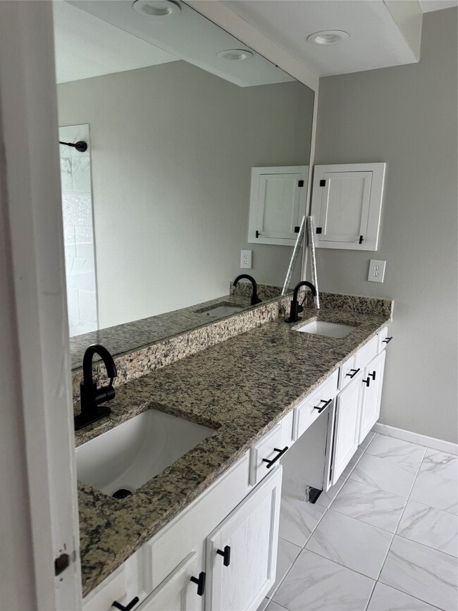 Building Photo - 2602 Grand Teton Dr