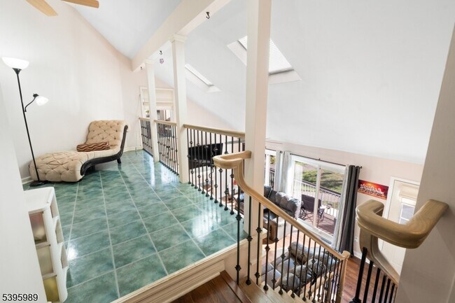 Building Photo - 4141 Bloomingdale Dr