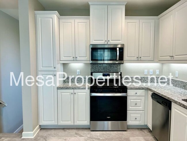 Building Photo - 3880 S Oasis Paseo