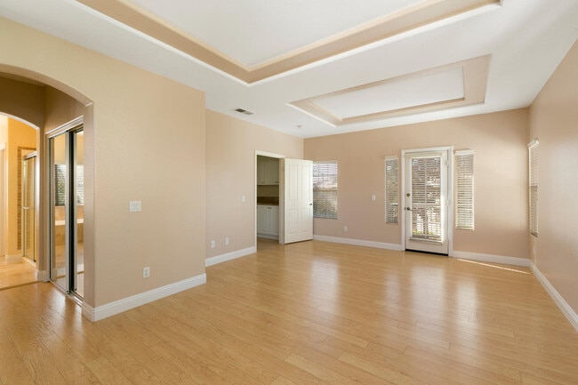 Building Photo - 7037 Surfbird Cir
