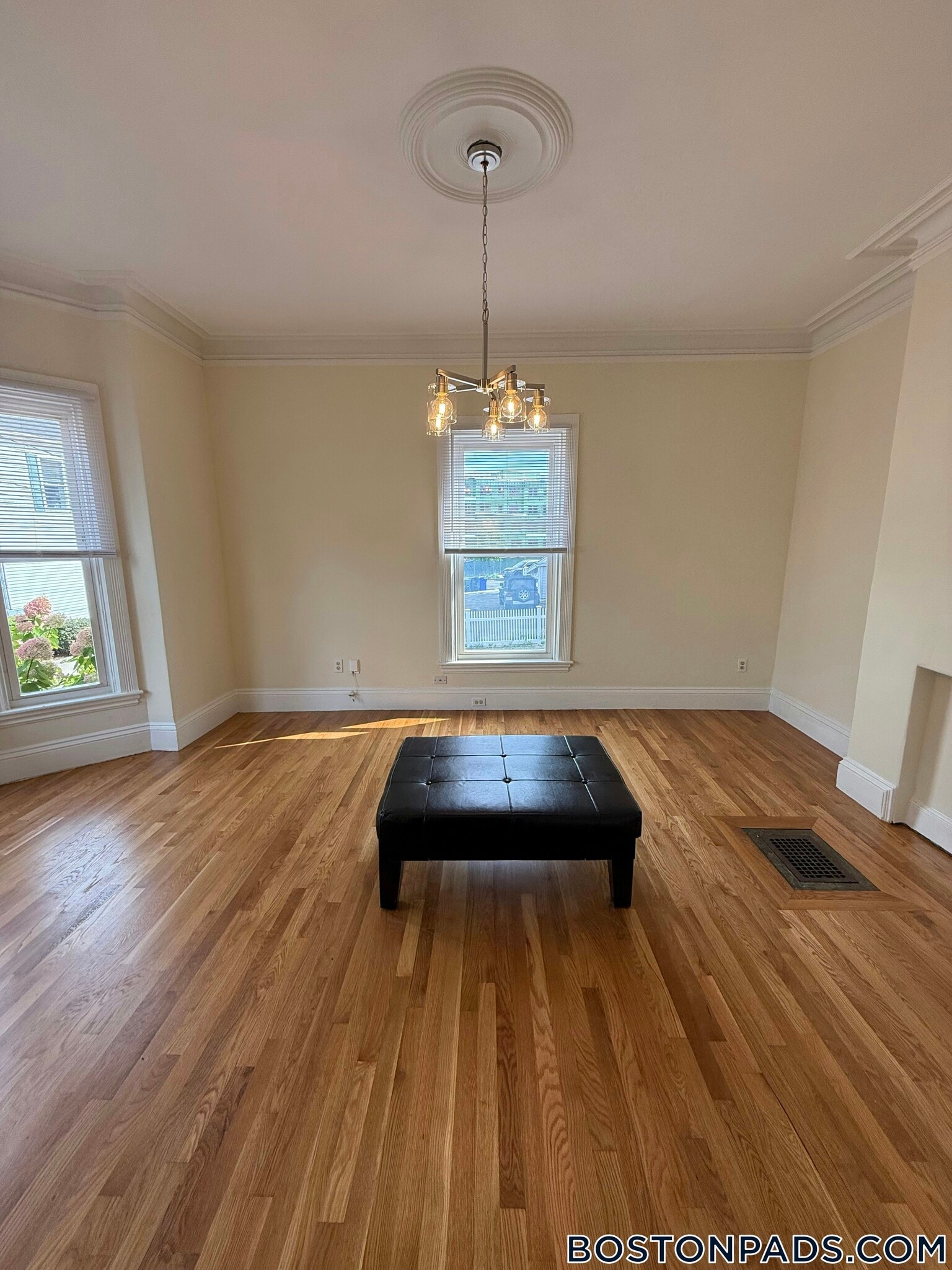 Building Photo - 51 Norfolk St