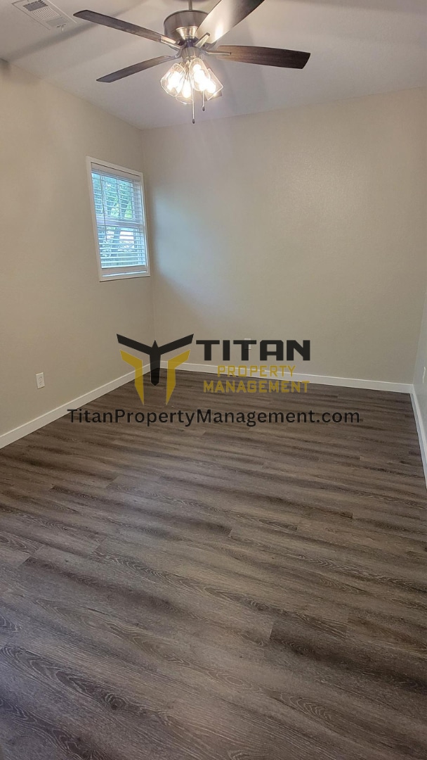 Building Photo - Large 2bed/2bath home