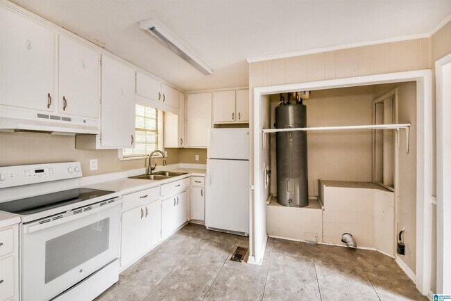 Building Photo - 1032 Sandy Brook Cir