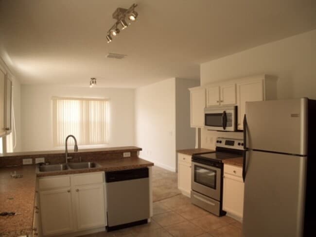 Building Photo - 244 Cotswold Cir