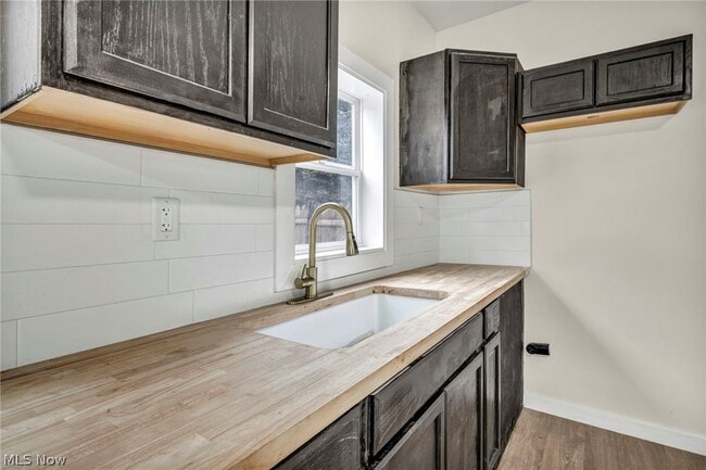 Building Photo - 2160 Fulton Rd