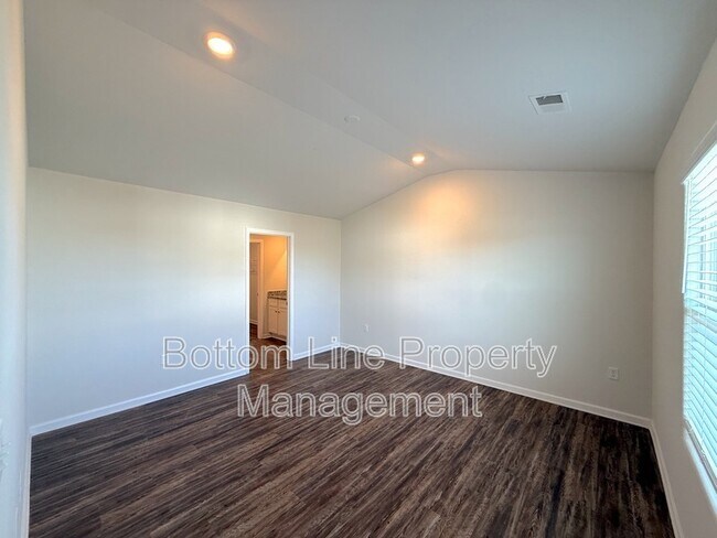 Building Photo - 397 Aubrey Wds Dr