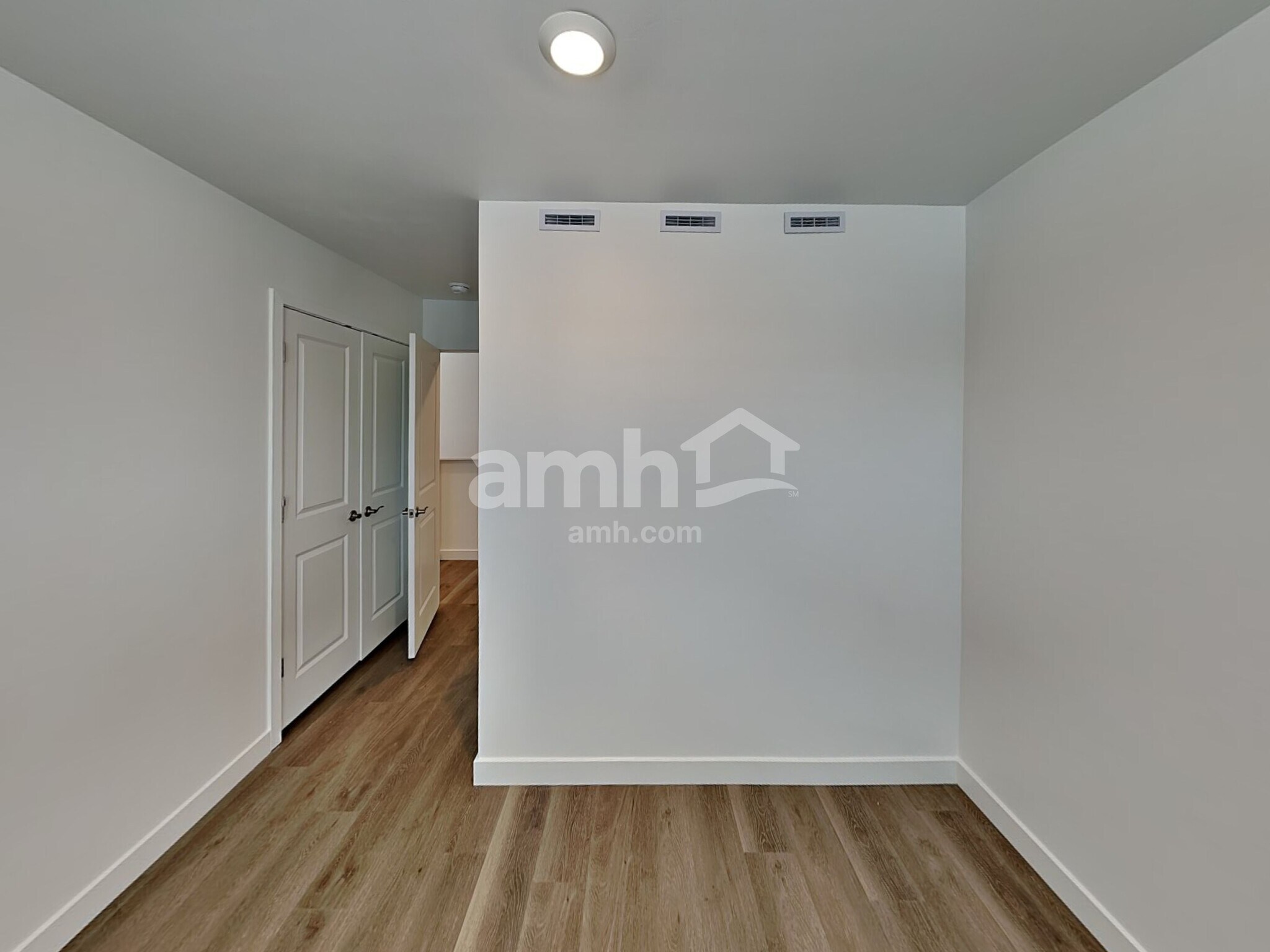 Building Photo - 6513 E Paseo Alga