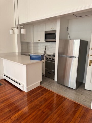 Building Photo - 591 Beacon St