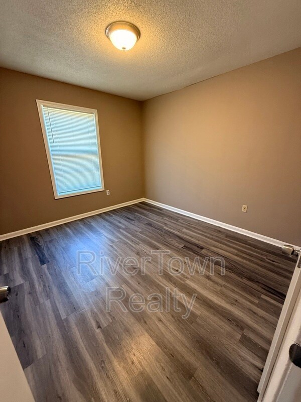 Building Photo - 348 Bonnell Ave